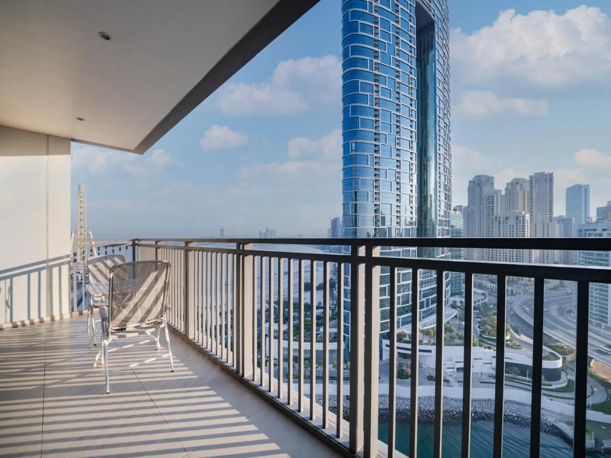 Stunning 2 Bed With Full Ain Dubai Views Apartment