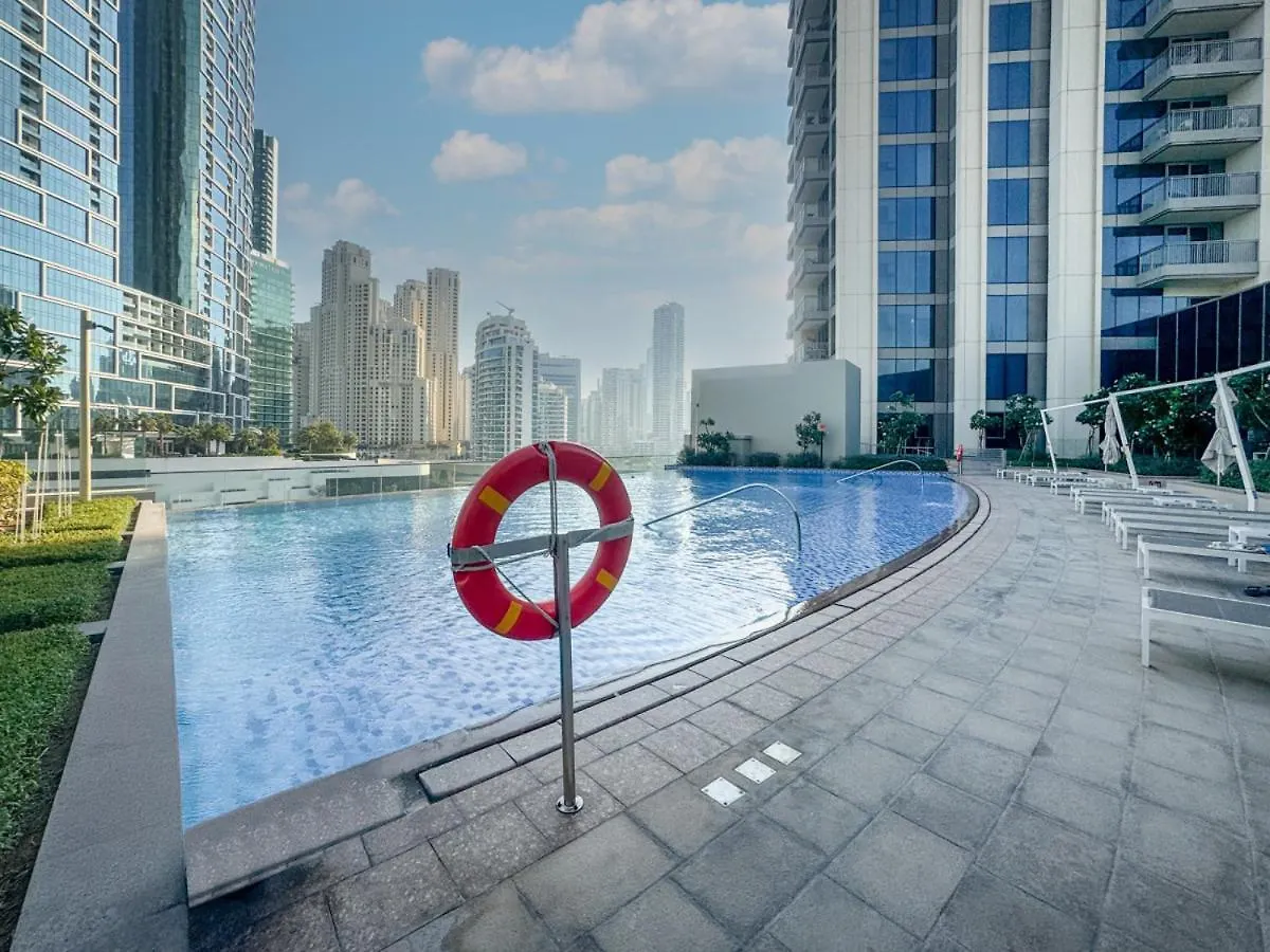 Stunning 2 Bed With Full Ain Dubai Views Apartment