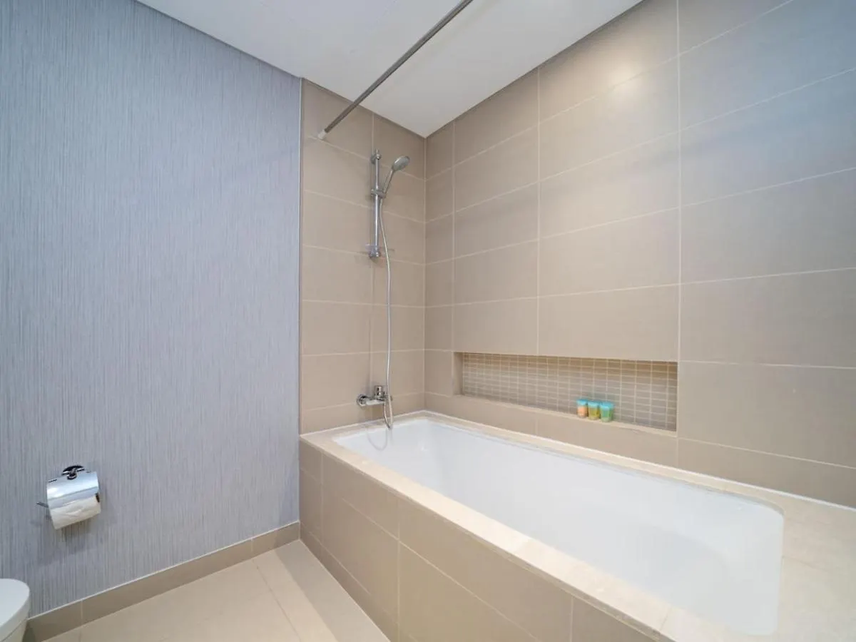 Stunning 2 Bed With Full Ain Dubai Views Apartment
