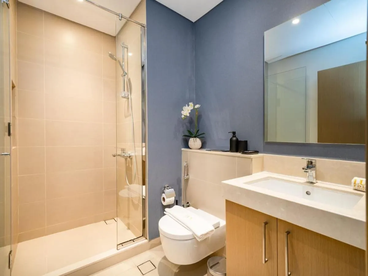 Stunning 2 Bed With Full Ain Dubai Views Apartment
