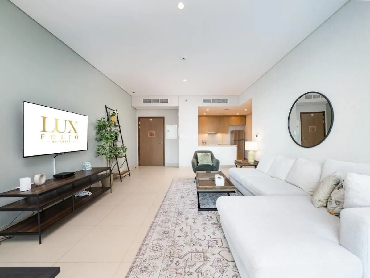 Stunning 2 Bed With Full Ain Dubai Views Apartment